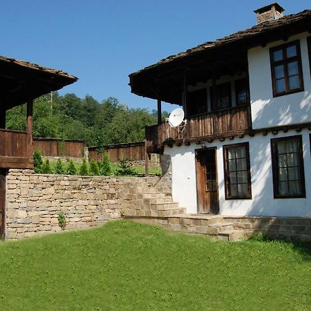 Къща Балканец Balkanets (Lovech) Ngoại thất bức ảnh