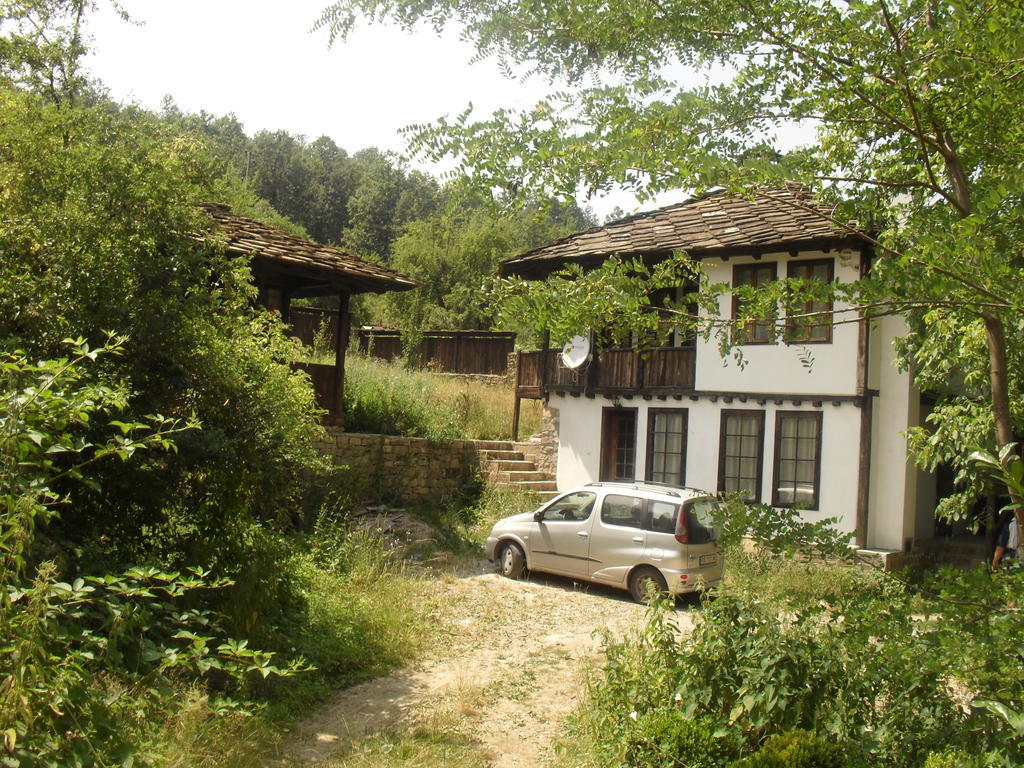 Къща Балканец Balkanets (Lovech) Ngoại thất bức ảnh