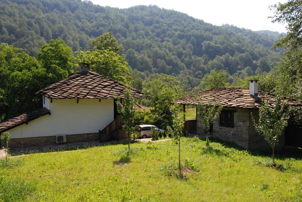 Къща Балканец Balkanets (Lovech) Ngoại thất bức ảnh