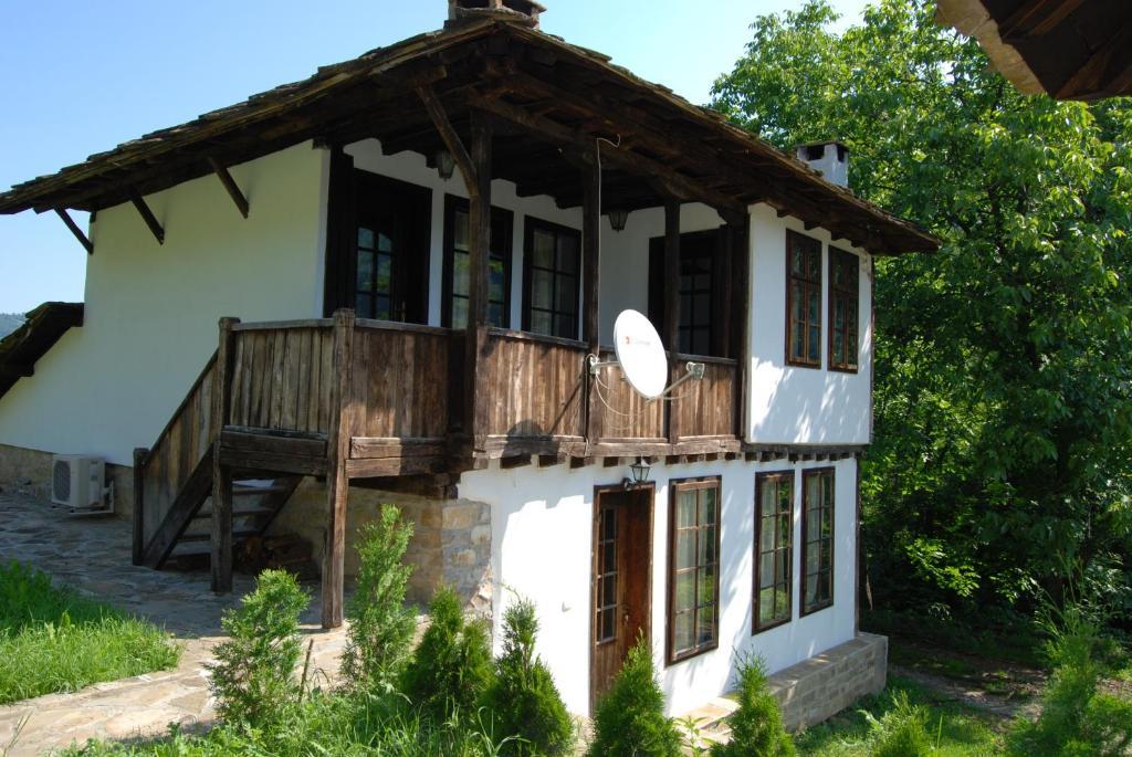 Къща Балканец Balkanets (Lovech) Ngoại thất bức ảnh